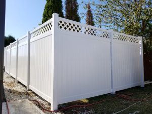 Franktown Privacy Fence vinyl privacy fence lattice outdoor white 1 300x225