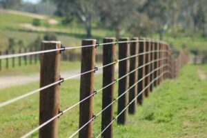 Castle Rock Farm Fencing cable wire fence 300x200
